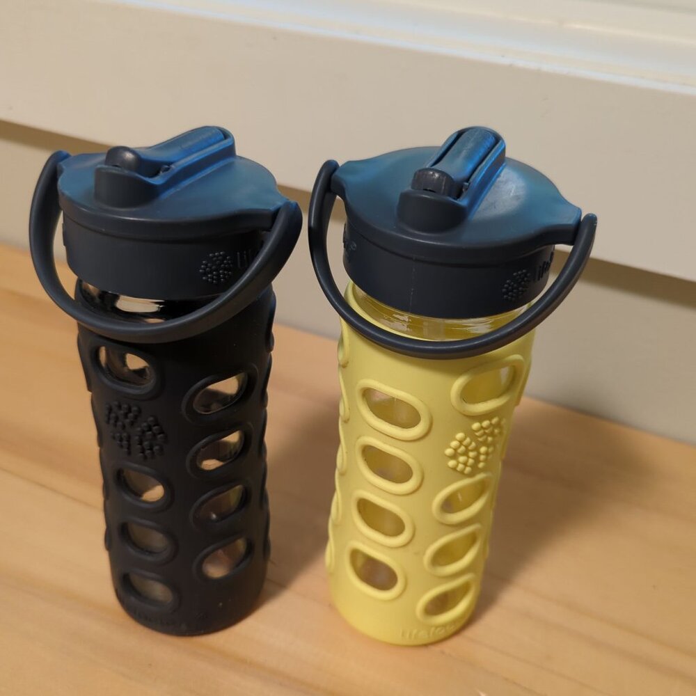 Lifefactory glass bottles - Lot of two - Dark gray and Yellow